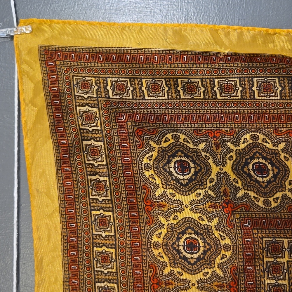Mandala Scarf - Picture 4 of 5